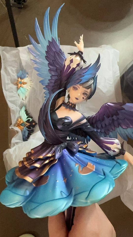 各位参考下吧，暂时没位置摆，就回盒了，总体还可以，拆开看看有没有运损的，黑乔是朋友的到货照片，白乔是我自己的