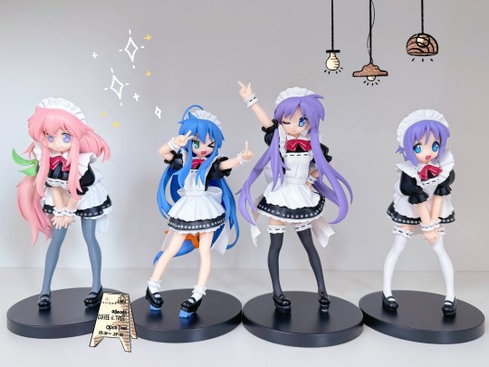 幸运星女仆合影