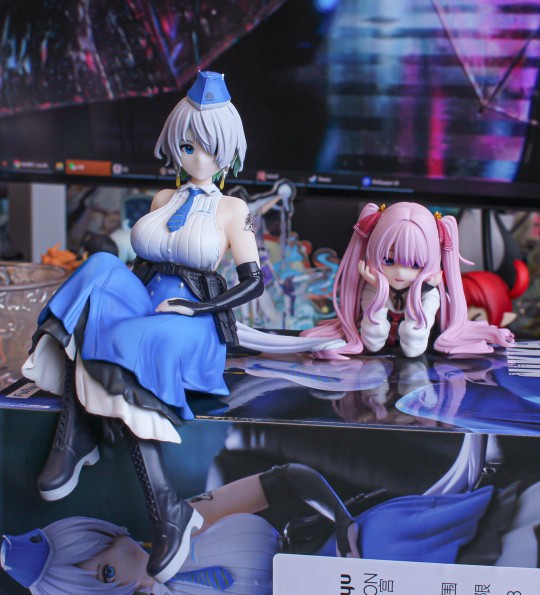 压泡面 胜利女神：妮姬 布丽德