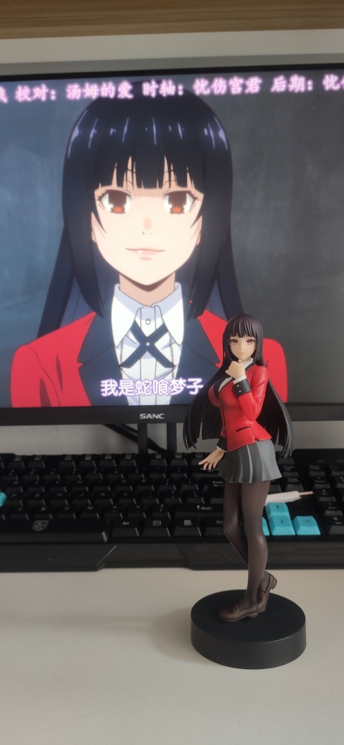 正经脸的蛇喰梦子也很迷人～