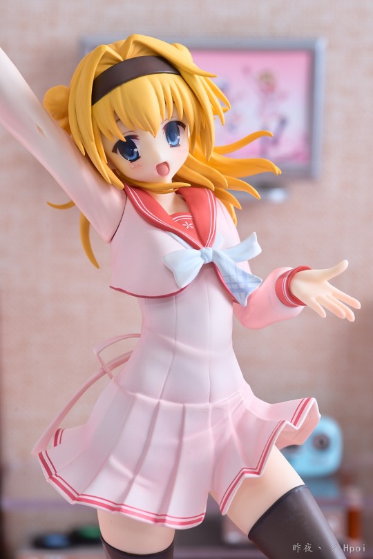 乱漫ポーズの千歳佐奈