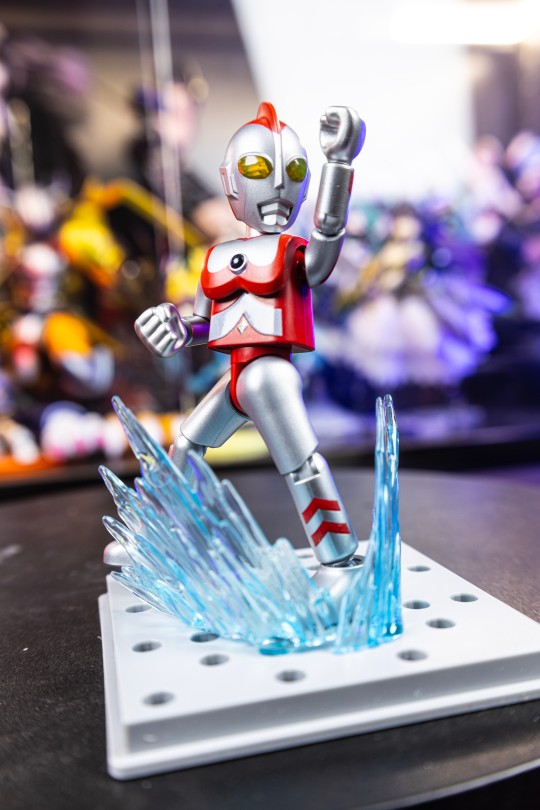 布鲁可奥特曼 闪耀版第八弹凤凰勇者【吾昂王的模玩摄影分享】