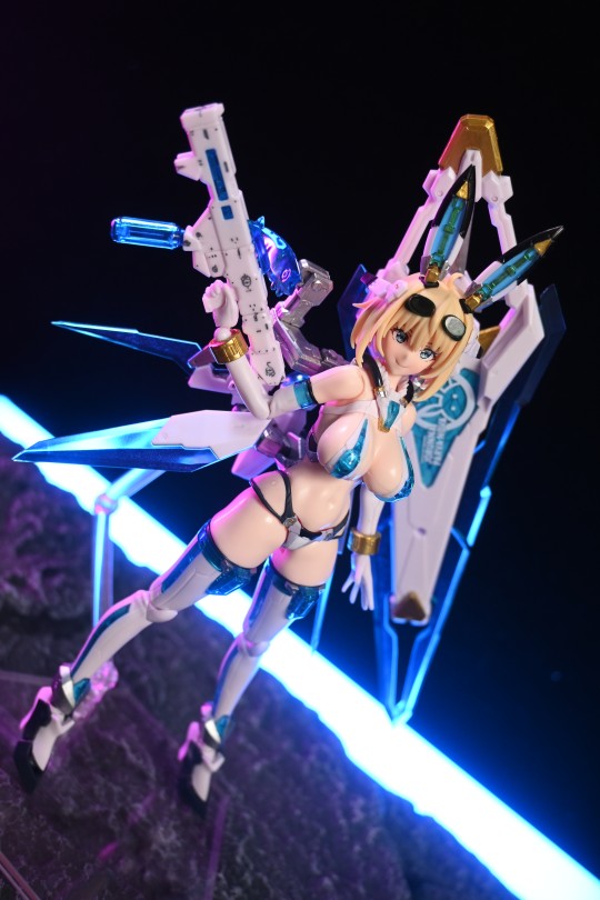 【KD模玩】带球撞人的兔耳娘？Max Factory机娘 PLAMAX BP-01 兔女郎服装计划 索菲亚· F· 希琳 可动手办 拼装模型 开箱评测