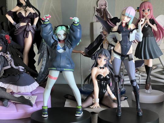 老婆饼和赛博嫦娥开箱