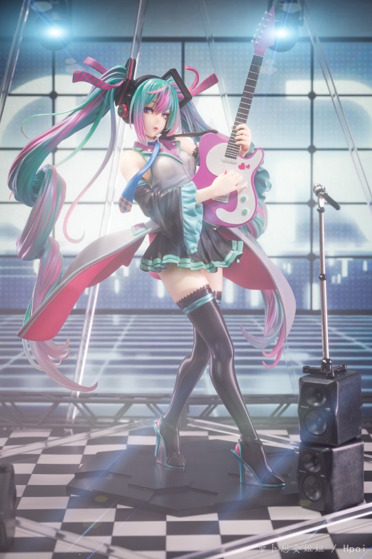 没有去音乐会，没关系，咱们自己搞一个【美少女remix初音】