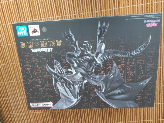 S.H.MonsterArts 游戏王 怪兽之决斗 真红眼黑龙