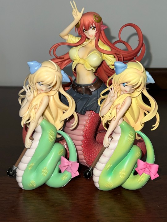 虽然是同一个厂，但是差距还是很大的