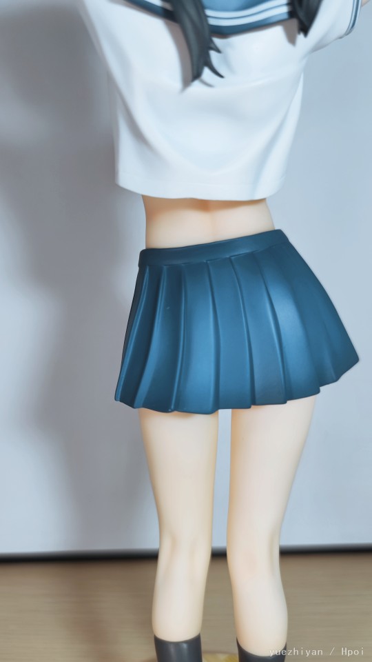 セーラー服のまんなか