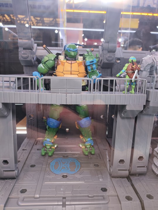 HeatBoys火仔动漫 HB0018 合金变形忍者龟 莱昂纳多 TMNT-01T GMHS返图