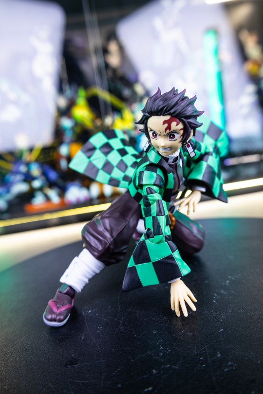 万代 SHF 鬼灭之刃 灶门炭治郎 开箱测评 【吾昂王的模玩分享】