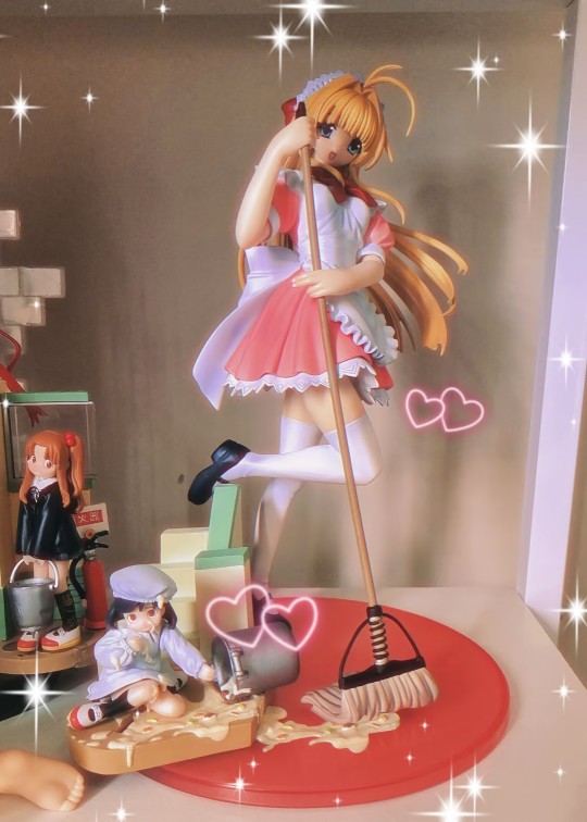 善良女仆姐姐帮闯祸小学生打扫