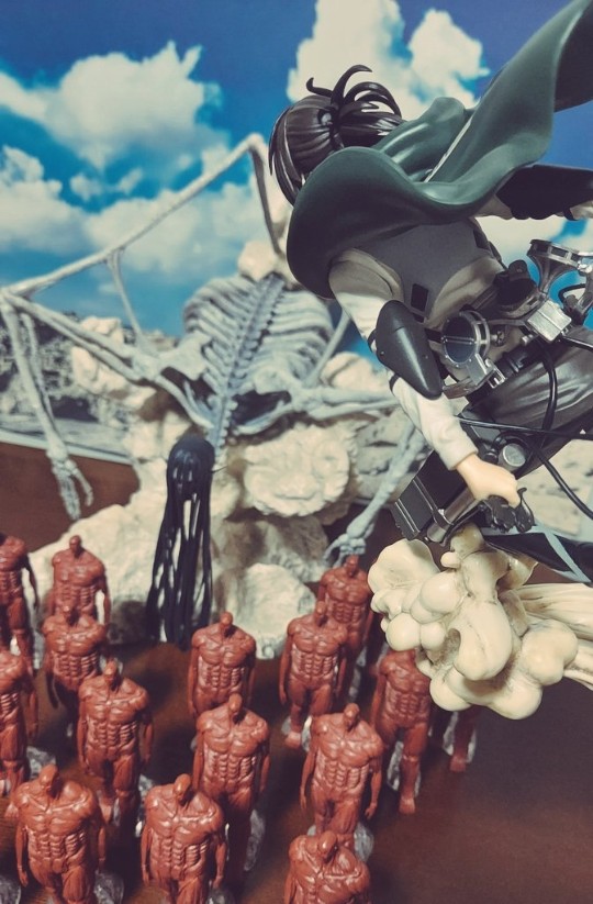 眼镜厂 进击的巨人 一番赏～地鸣 利威尔＆韩吉 返图分享