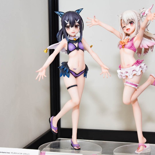 伊莉雅美游泳装版