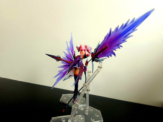 有点色气的小魔女