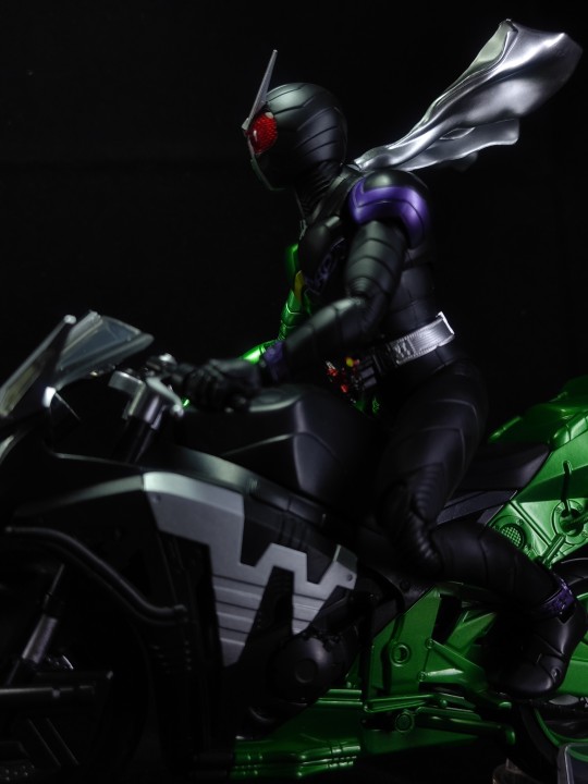 【风都鬼火王：蒙面好汉达不溜】