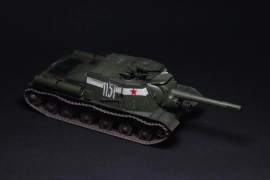 田宫 1/35 ISU-152突击炮