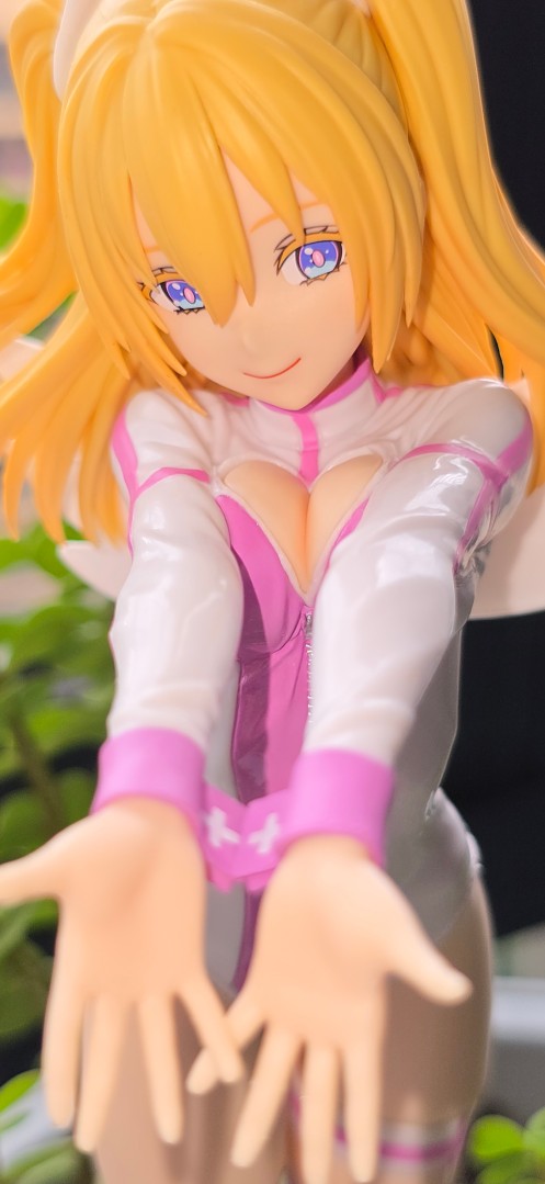 面雕无敌，有些合模线毕竟是景品价位，1百拿下