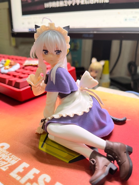 白色裤袜不耐脏