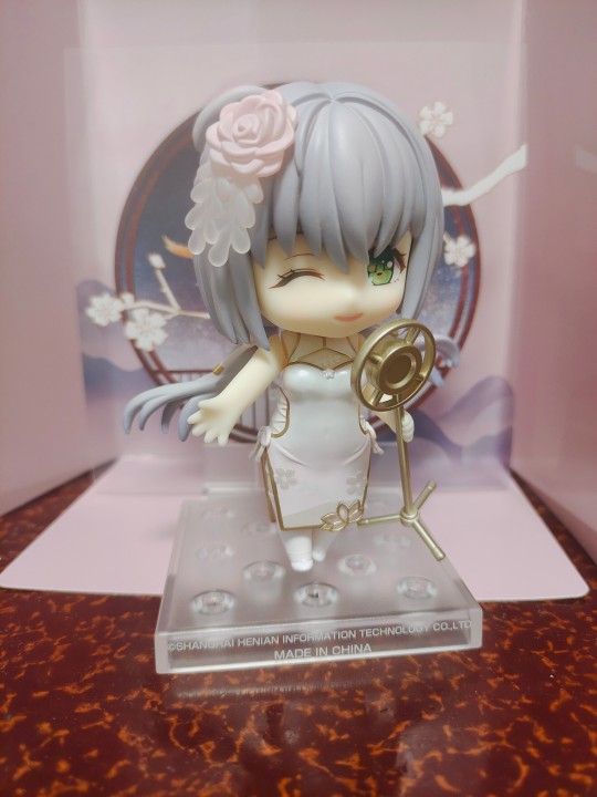 洛天依芒种粘土人