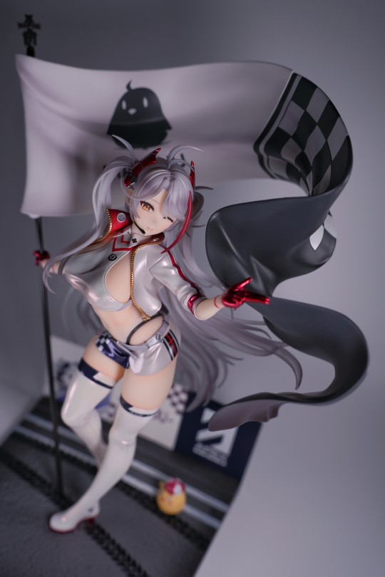 【碧蓝航线萨沃伊亲王FinalLapVer.异色限定版】