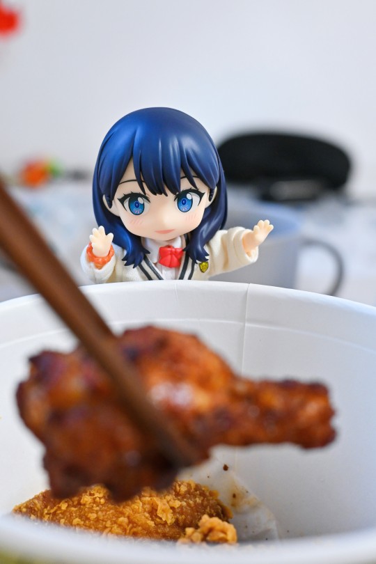 【六花】给我吃亿口！