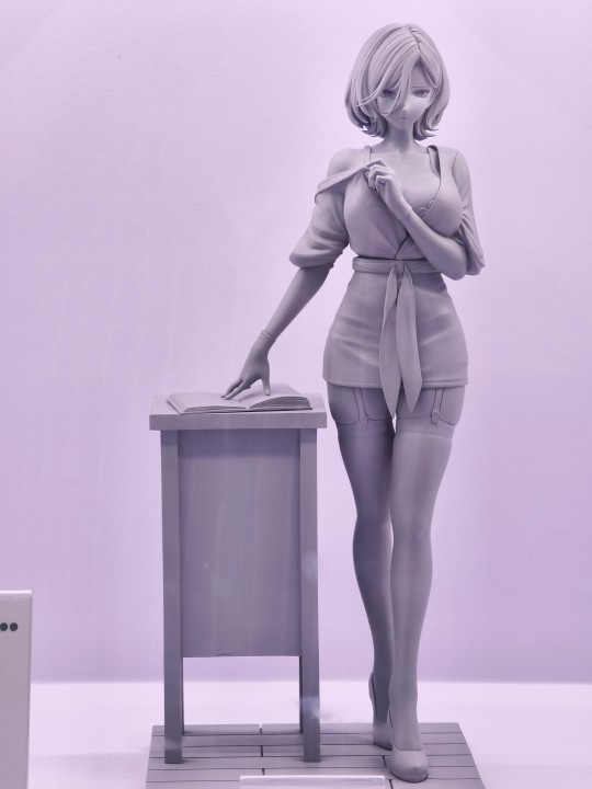 HanaBee 突然脱衣的天然呆美术老师 瑠美 & 夏日恋曲 文月花阳 &冬木美波 睡衣 WF上海返图