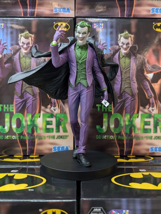 DC ACT/CUT プレミアムフィギュア