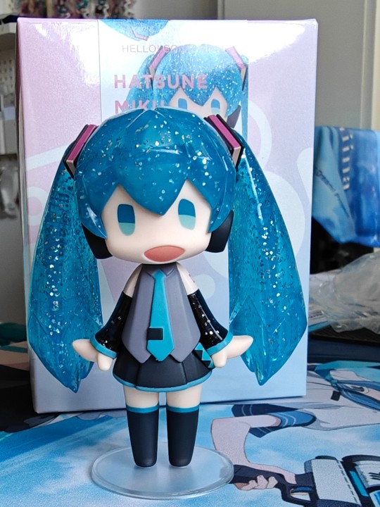 初音未来Q版摇头 透明珠光