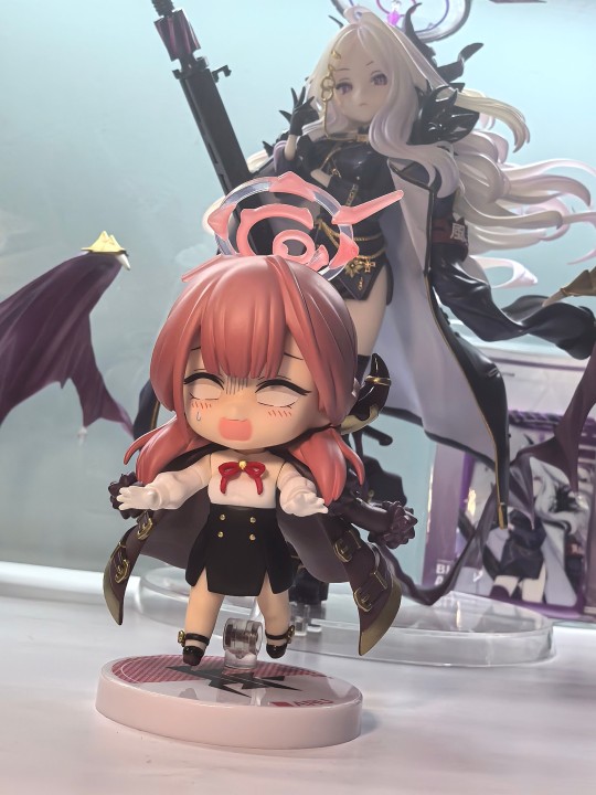 给阿露买瓜子去！