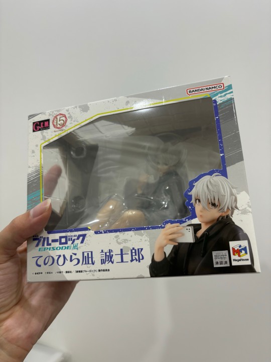 致敬蓝锁抗压王洁世一