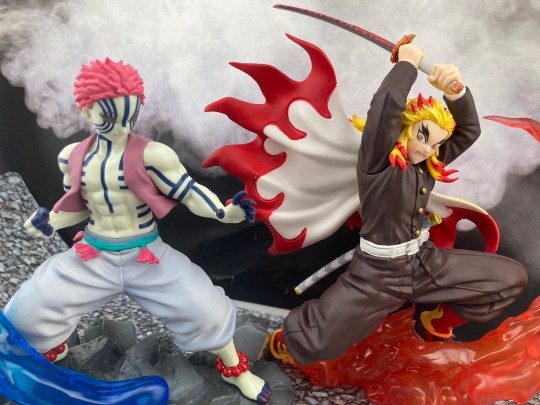 世嘉 Xross Link  鬼灭之刃 炼狱杏寿郎&猗窝座 大货实拍返图搬运