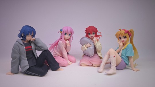 孤独摇滚休闲装四人组评测~