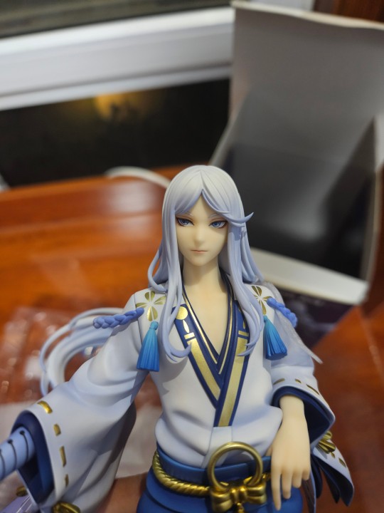 还没想好怎么摆，晚上光线不好，实际颜色和官图差不多