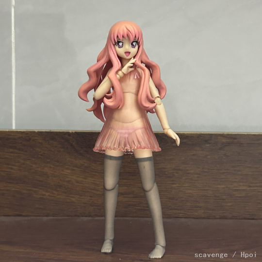 明明是1/8，身材可怜得都能穿1/10的衣服了（