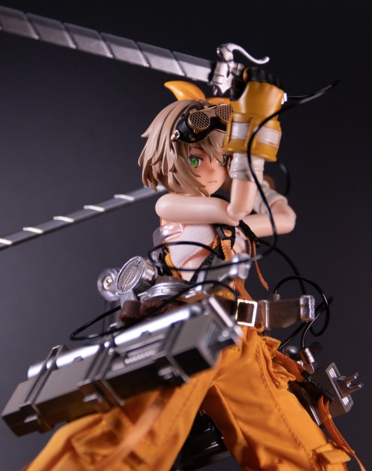 身为机械师，会用立体机动装置很合理吧