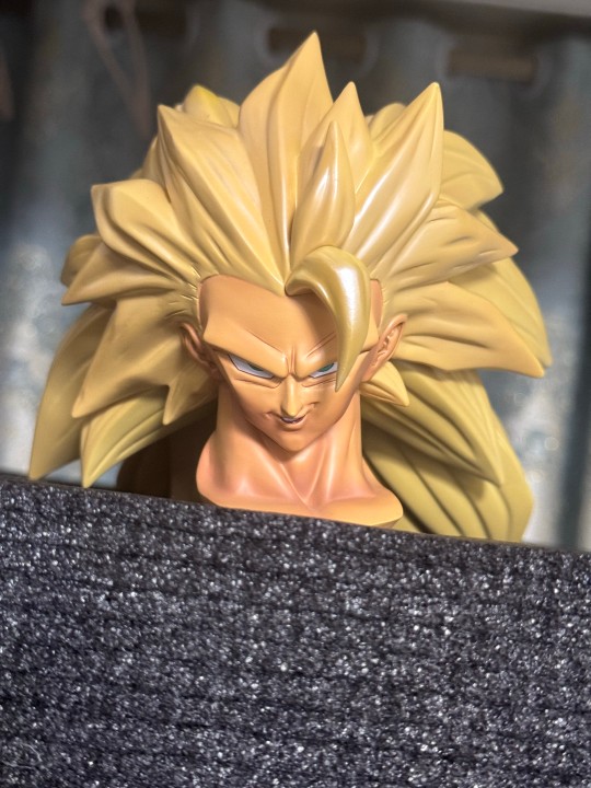 无名堂超三冷笑头雕