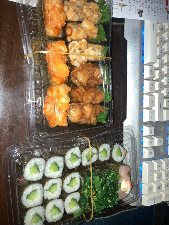 🍣与其拼完摆着，不如拍完吃掉😋