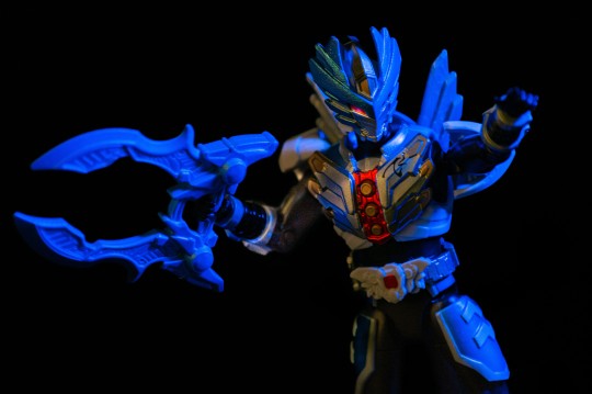 静物摄影寝室“棚拍”铠甲勇士