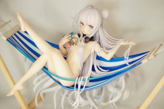 转日拍 恶毒泳装