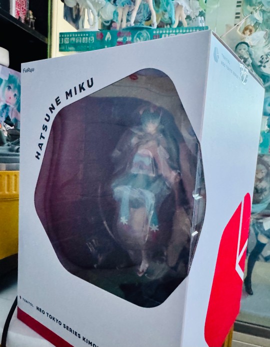 新东京初音开箱