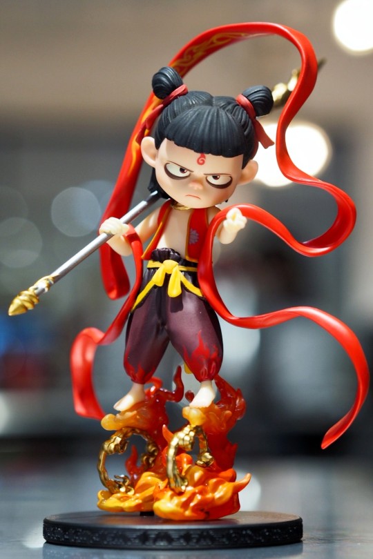 开盒 末那 哪吒之魔童降世 手办
趁着电影爆热，以往的各种哪吒玩具都开始溢价了，像这只就翻了一倍差不多就很离谱，不过它是真的好看啊超赞。
​