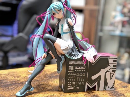 【大货】F:NEX 初音未来 x MTV  返图搬运