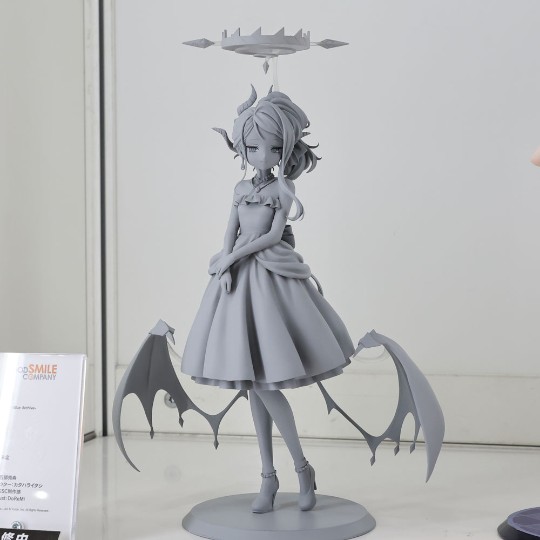 空崎日奈（礼服）