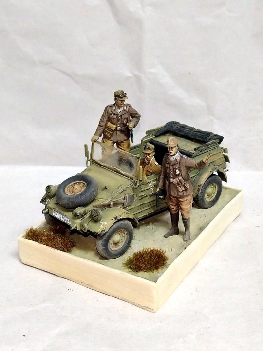 田宫35238 大众82型非洲军版+小场景