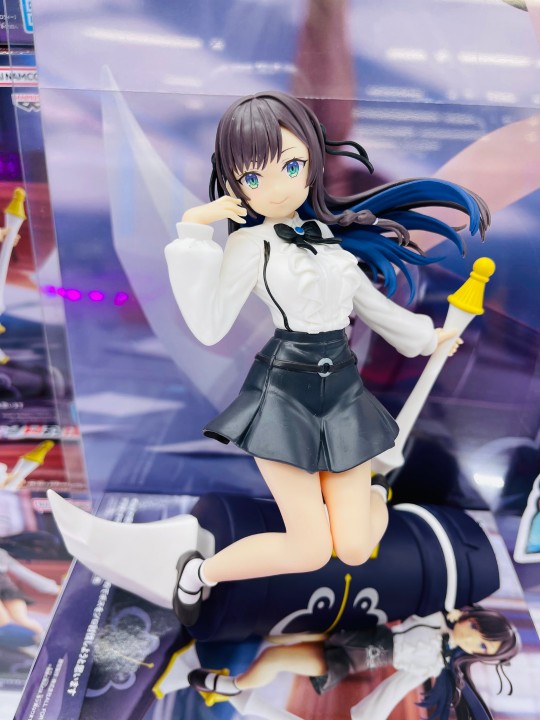 ギルドの受付嬢ですが、残業は嫌なのでボスをソロ討伐しようと思います アリナ・クローバー フィギュア