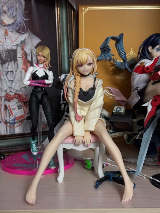 150 入的全新景品，可远观不可近看