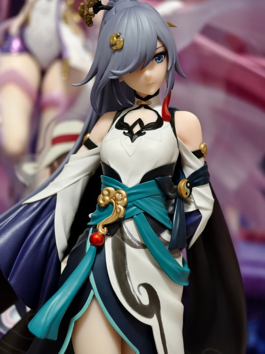 感觉超乎预期，跟寿屋apex1/8差不多，没有毁