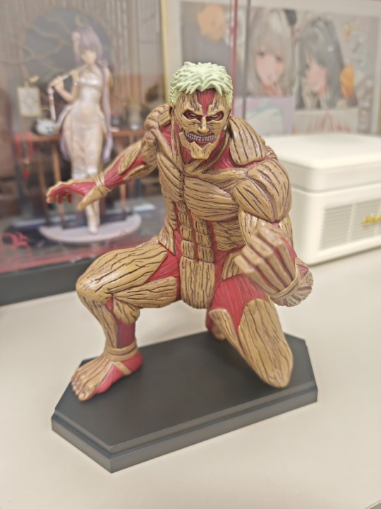 吴迪的铠纸巨人