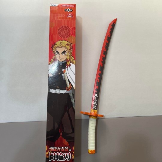 转载furyu炎柱日轮刀景品实物图