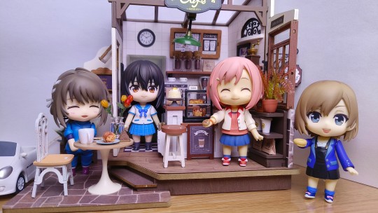 工作中的PA社女孩纸们